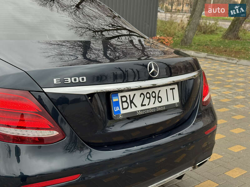 Седан Mercedes-Benz E-Class 2016 в Вінниці