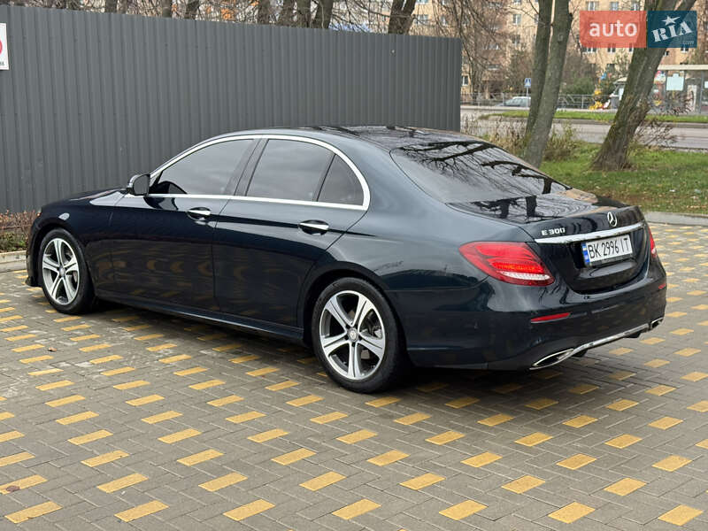 Седан Mercedes-Benz E-Class 2016 в Вінниці