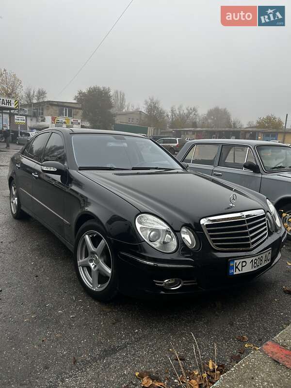 Седан Mercedes-Benz E-Class 2003 в Запорожье