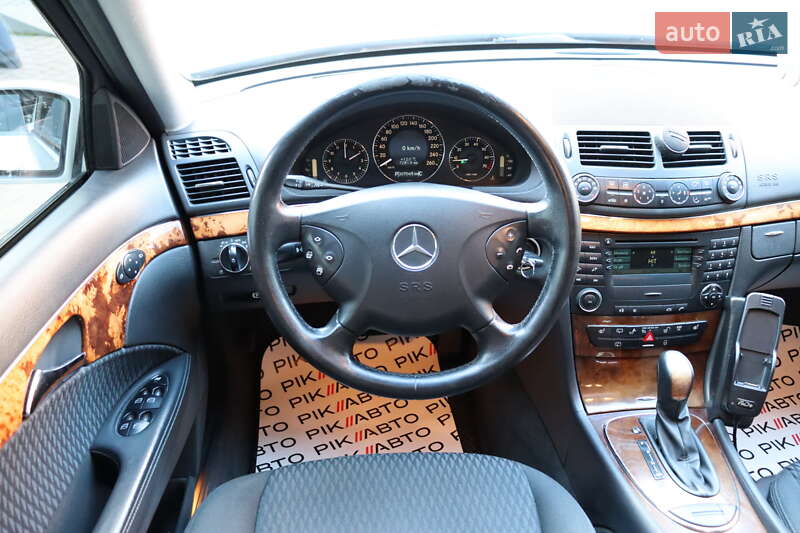 Универсал Mercedes-Benz E-Class 2005 в Львове фото 34 Универсал Mercedes-Benz E-Class 2005 в Львове