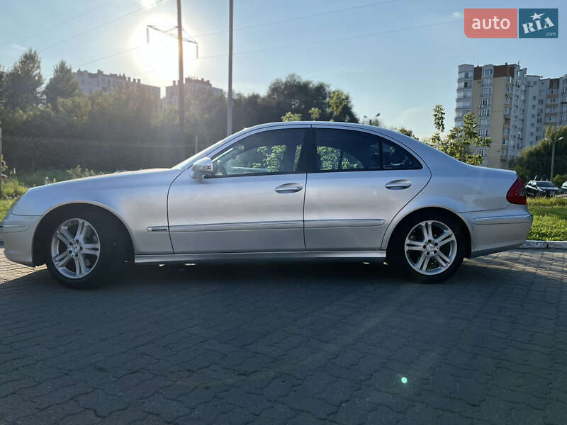 Седан Mercedes-Benz E-Class 2007 в Львове
