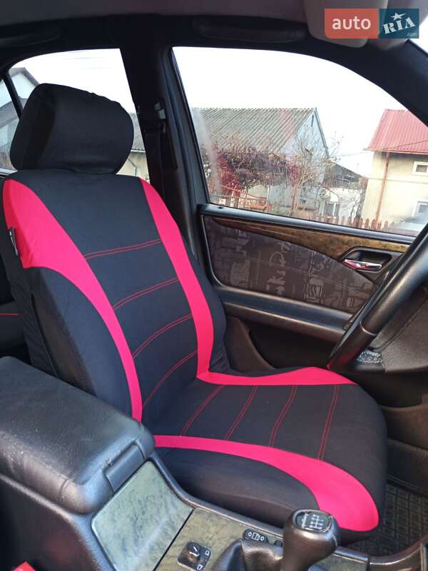 Седан Mercedes-Benz E-Class 1996 в Львові