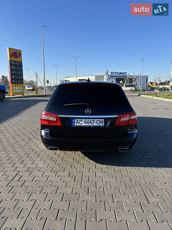 Універсал Mercedes-Benz E-Class 2012 в Луцьку