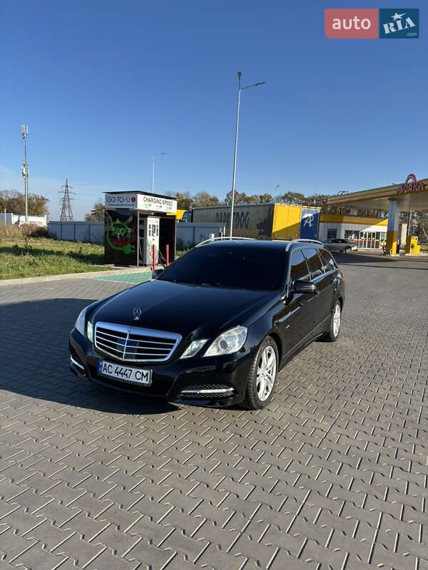 Універсал Mercedes-Benz E-Class 2012 в Луцьку