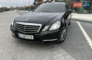 Седан Mercedes-Benz E-Class 2012 в Києві