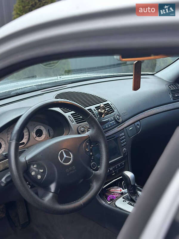 Седан Mercedes-Benz E-Class 2004 в Дніпрі