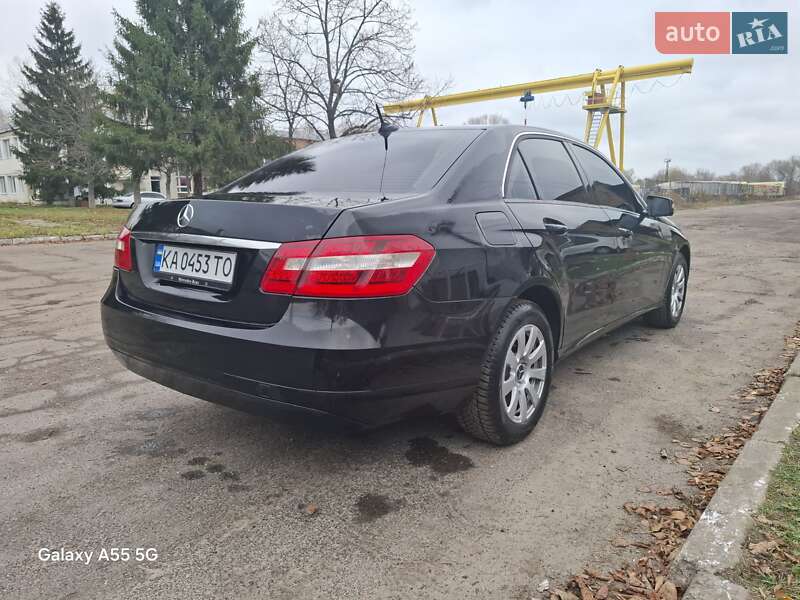 Седан Mercedes-Benz E-Class 2011 в Борисполе