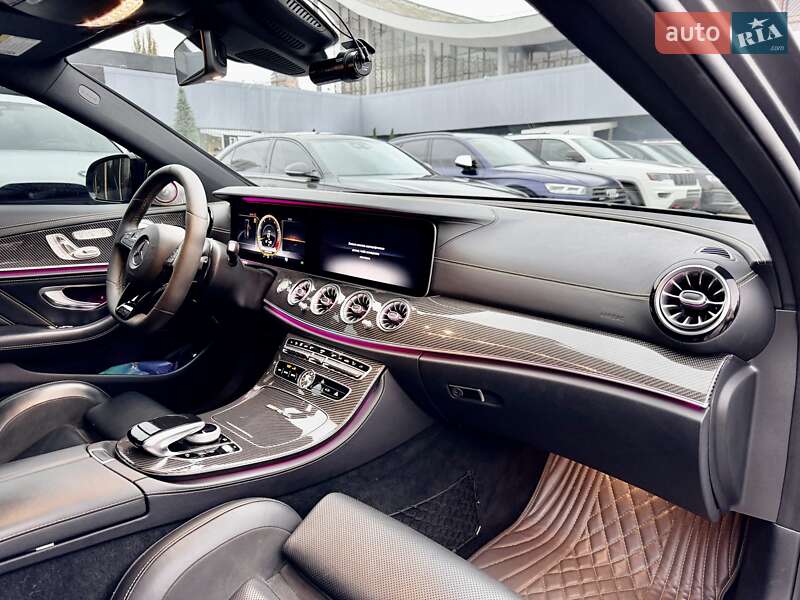 Седан Mercedes-Benz E-Class 2018 в Києві фото 44 Седан Mercedes-Benz E-Class 2018 в Києві