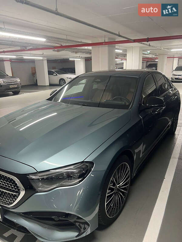 Седан Mercedes-Benz E-Class 2024 в Киеве