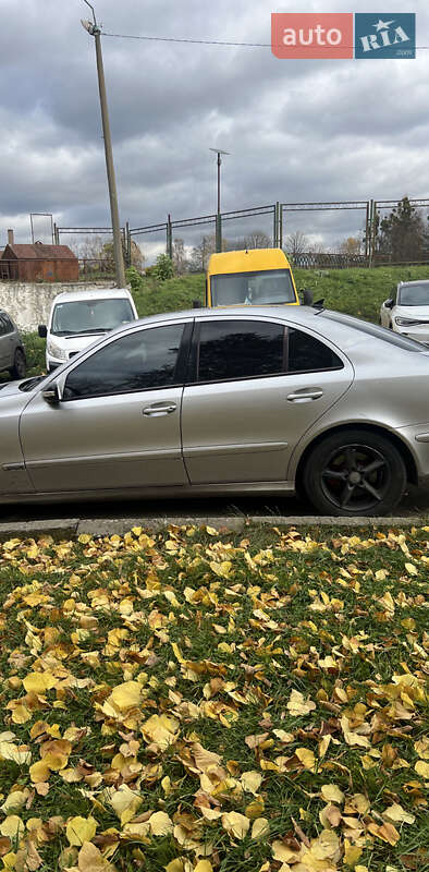 Седан Mercedes-Benz E-Class 2005 в Рівному фото 27 Седан Mercedes-Benz E-Class 2005 в Рівному