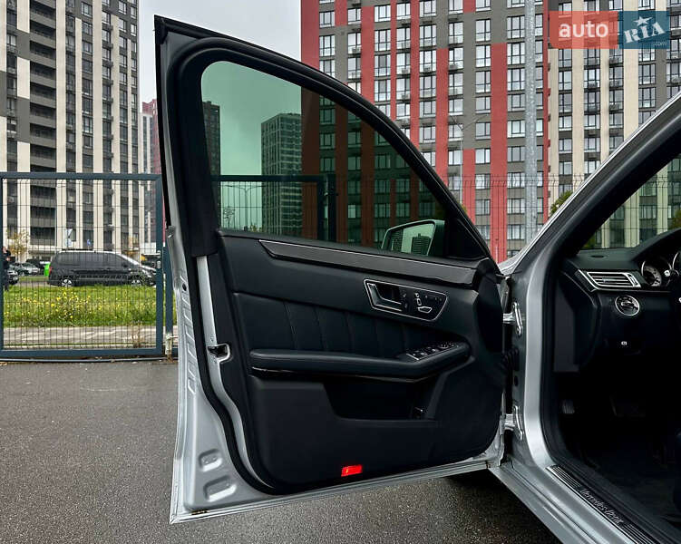 Седан Mercedes-Benz E-Class 2014 в Киеве
