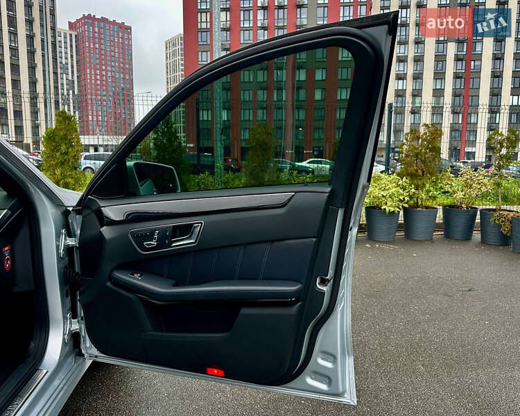 Седан Mercedes-Benz E-Class 2014 в Киеве