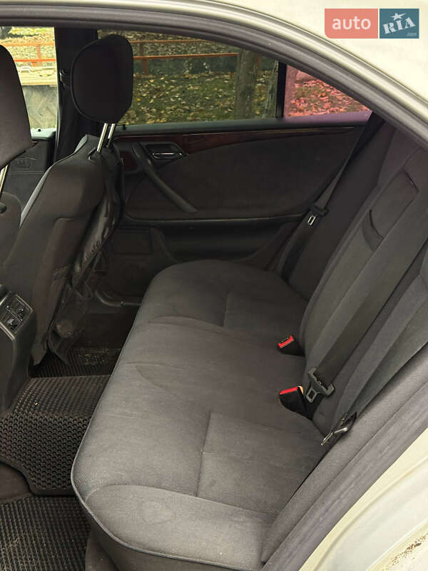 Седан Mercedes-Benz E-Class 2001 в Одессе