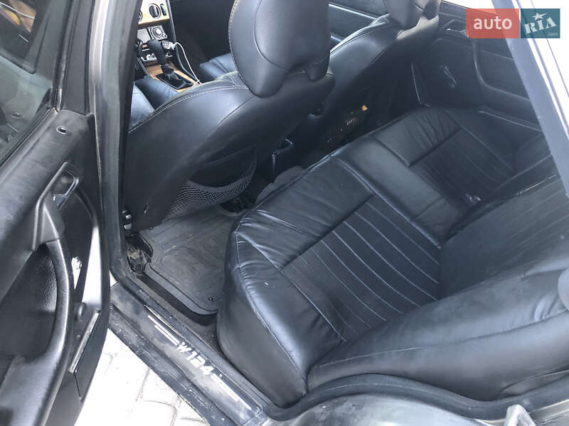 Седан Mercedes-Benz E-Class 1993 в Сколе фото 6 Седан Mercedes-Benz E-Class 1993 в Сколе