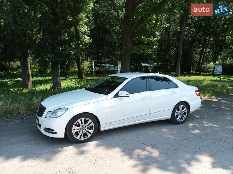 Седан Mercedes-Benz E-Class 2012 в Києві фото Седан Mercedes-Benz E-Class 2012 в Києві