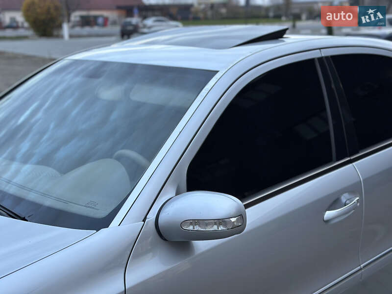 Седан Mercedes-Benz E-Class 2003 в Снятине