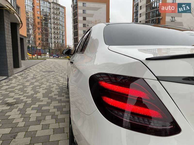 Седан Mercedes-Benz E-Class 2018 в Івано-Франківську