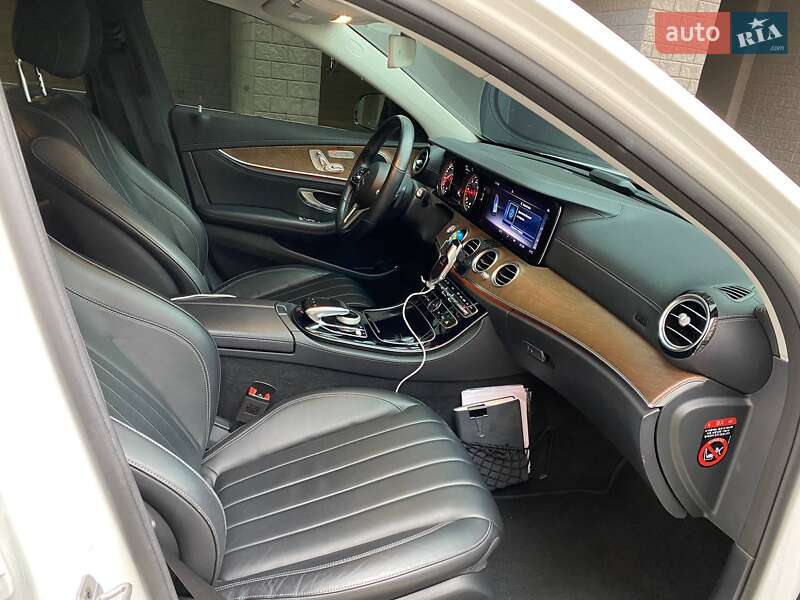 Седан Mercedes-Benz E-Class 2018 в Івано-Франківську