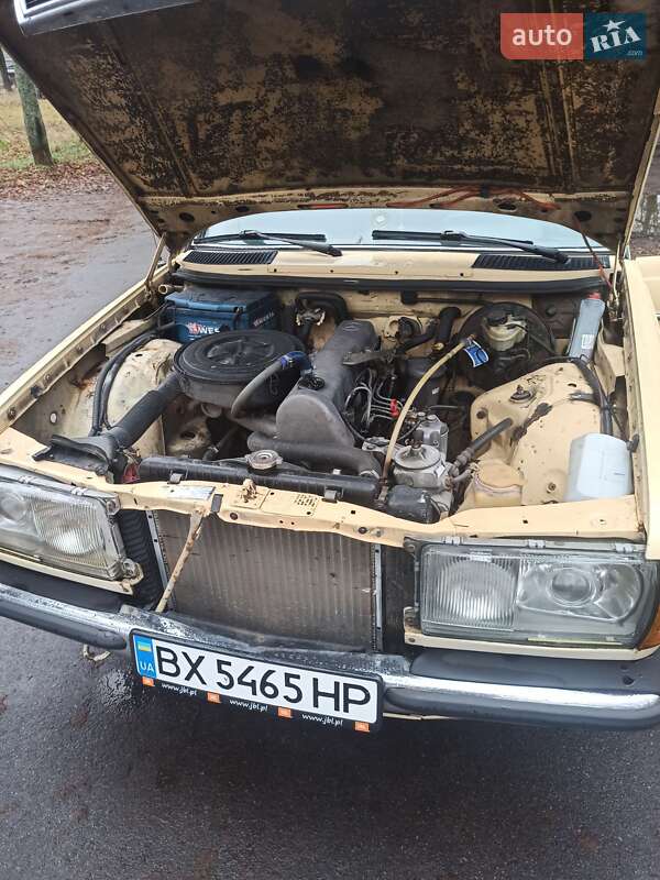 Седан Mercedes-Benz E-Class 1984 в Глухове