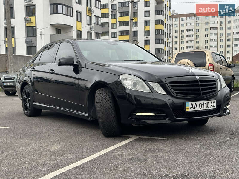 Седан Mercedes-Benz E-Class 2012 в Києві фото 4 Седан Mercedes-Benz E-Class 2012 в Києві