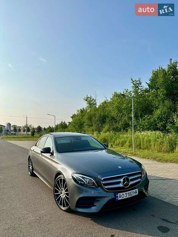 Седан Mercedes-Benz E-Class 2016 в Мукачевому фото Седан Mercedes-Benz E-Class 2016 в Мукачевому