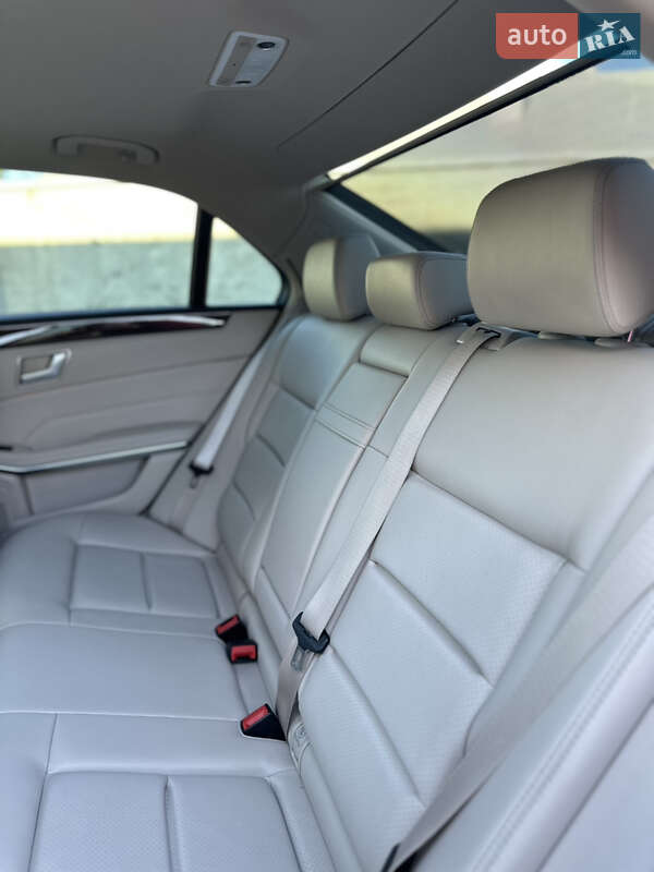 Седан Mercedes-Benz E-Class 2015 в Стрые фото 36 Седан Mercedes-Benz E-Class 2015 в Стрые