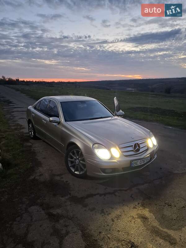 Mercedes-Benz E-Class 2002