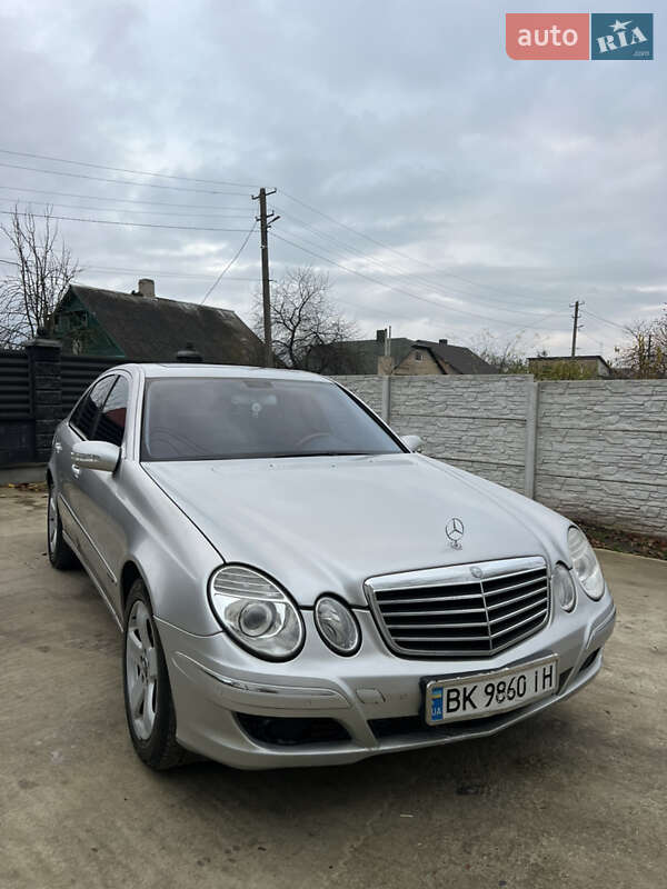 Седан Mercedes-Benz E-Class 2003 в Рівному фото 29 Седан Mercedes-Benz E-Class 2003 в Рівному