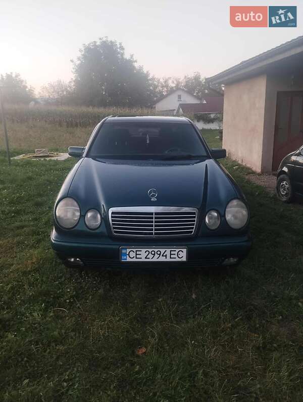 Седан Mercedes-Benz E-Class 1997 в Чернівцях