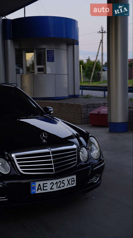 Седан Mercedes-Benz E-Class 2008 в Дніпрі