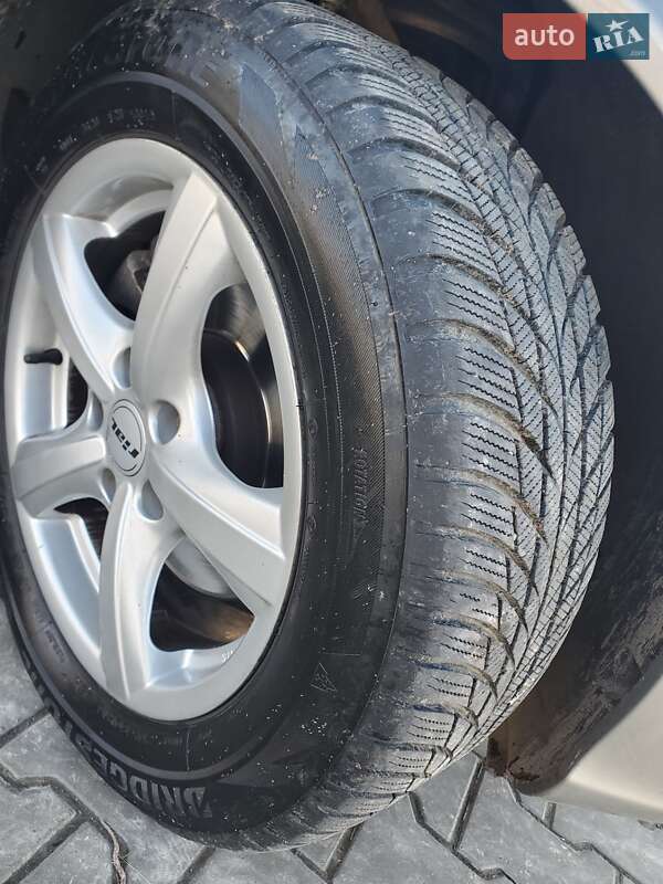 Седан Mercedes-Benz E-Class 2004 в Луцке