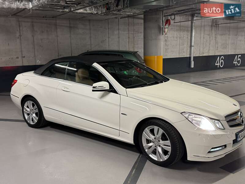 Кабріолет Mercedes-Benz E-Class 2011 в Києві фото Кабріолет Mercedes-Benz E-Class 2011 в Києві