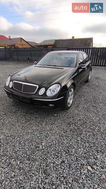 Седан Mercedes-Benz E-Class 2006 в Рокитном