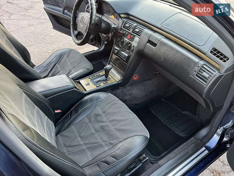 Седан Mercedes-Benz E-Class 1996 в Ізмаїлі фото 3 Седан Mercedes-Benz E-Class 1996 в Ізмаїлі