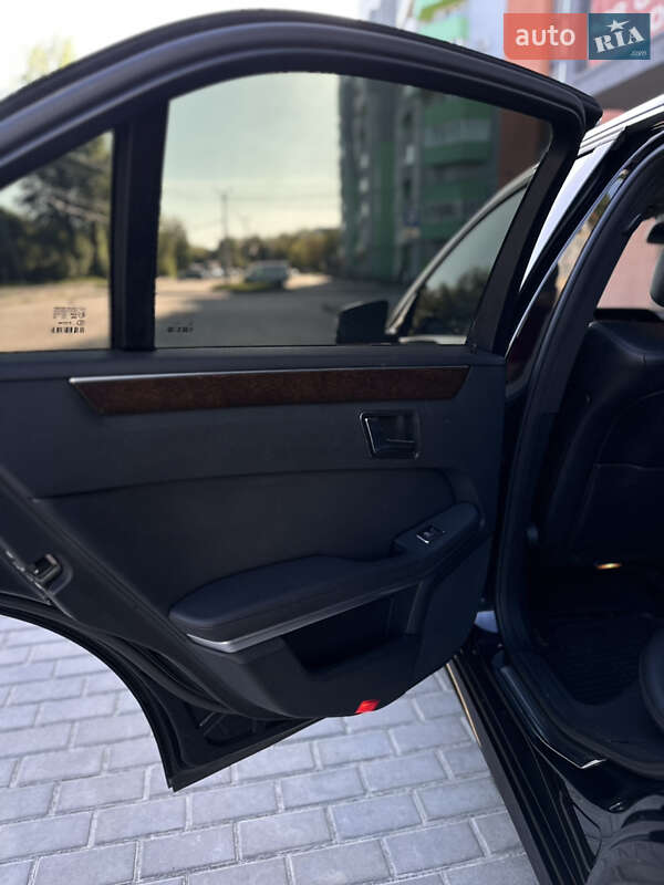 Седан Mercedes-Benz E-Class 2010 в Львові фото 17 Седан Mercedes-Benz E-Class 2010 в Львові