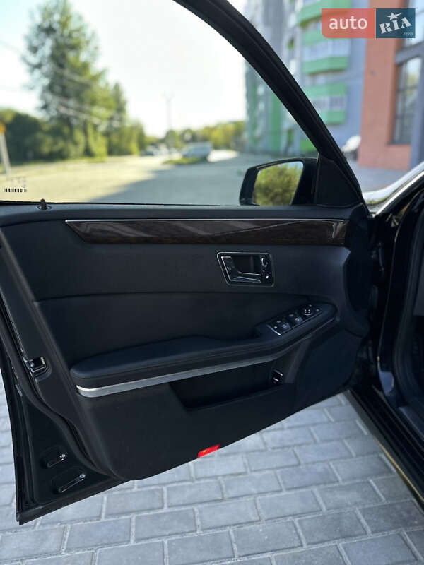 Седан Mercedes-Benz E-Class 2010 в Львові фото 21 Седан Mercedes-Benz E-Class 2010 в Львові