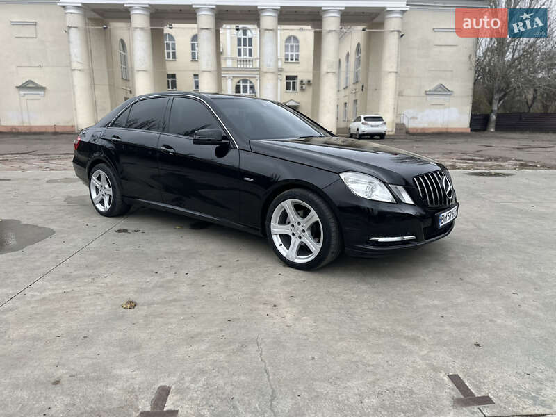 Седан Mercedes-Benz E-Class 2012 в Миколаєві