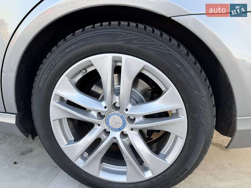 Седан Mercedes-Benz E-Class 2010 в Киеве фото 9 Седан Mercedes-Benz E-Class 2010 в Киеве