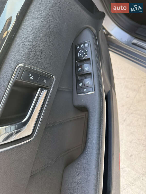 Седан Mercedes-Benz E-Class 2010 в Киеве фото 35 Седан Mercedes-Benz E-Class 2010 в Киеве