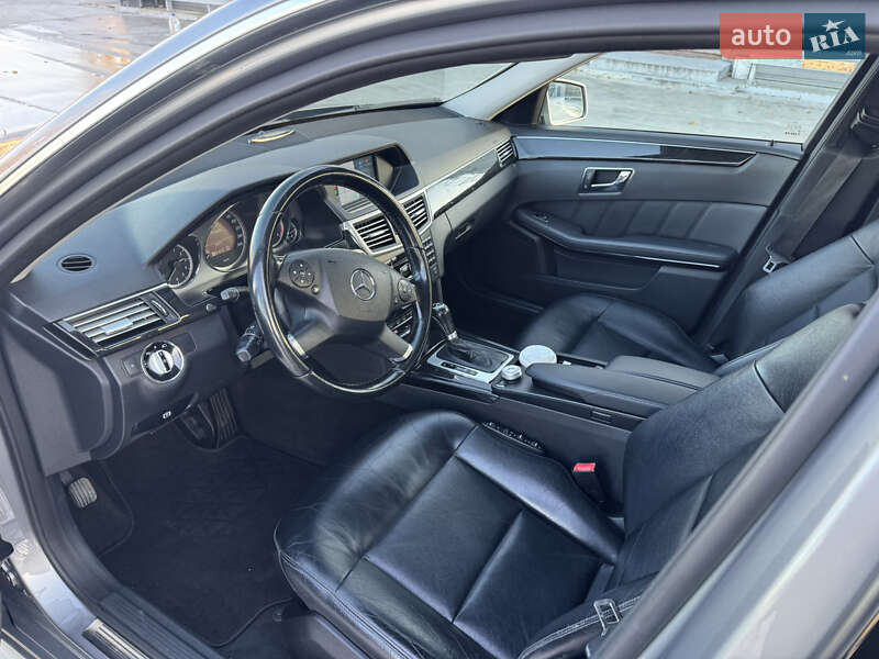 Седан Mercedes-Benz E-Class 2010 в Киеве фото 31 Седан Mercedes-Benz E-Class 2010 в Киеве