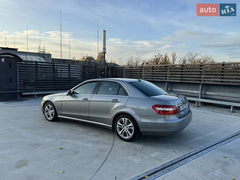 Седан Mercedes-Benz E-Class 2010 в Киеве фото 40 Седан Mercedes-Benz E-Class 2010 в Киеве