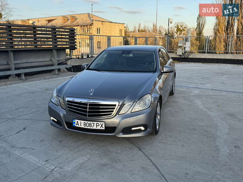 Седан Mercedes-Benz E-Class 2010 в Киеве фото 45 Седан Mercedes-Benz E-Class 2010 в Киеве