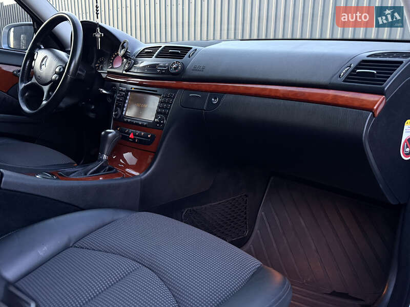 Седан Mercedes-Benz E-Class 2007 в Львові фото 47 Седан Mercedes-Benz E-Class 2007 в Львові