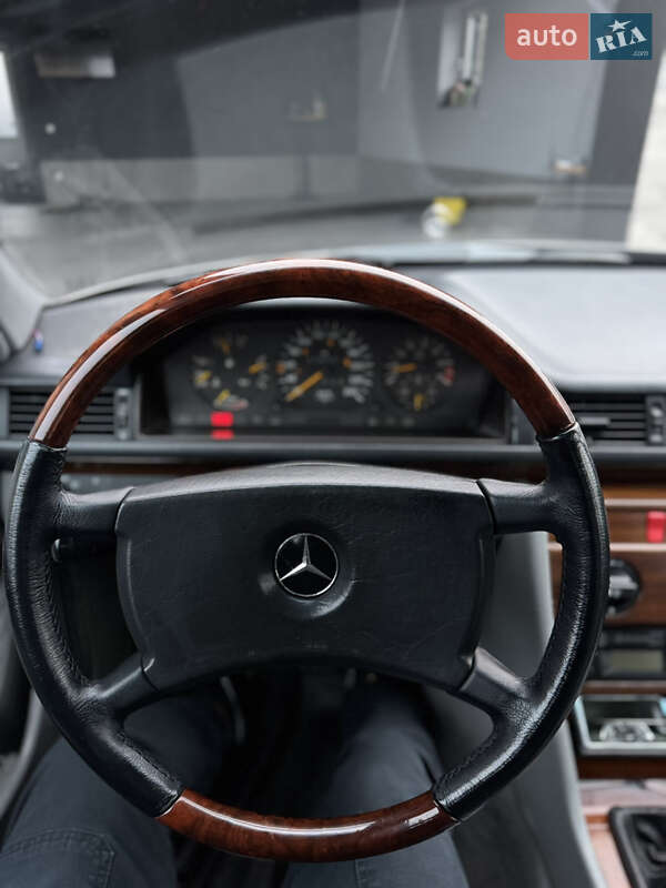 Седан Mercedes-Benz E-Class 1991 в Тернополі