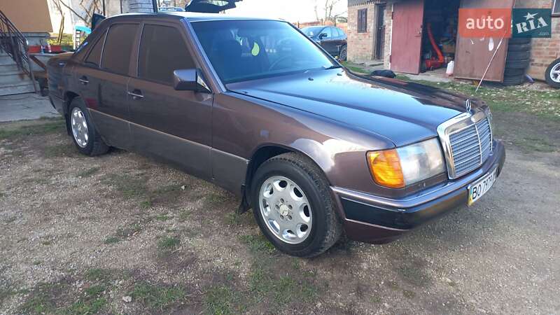 Седан Mercedes-Benz E-Class 1992 в Тернополе