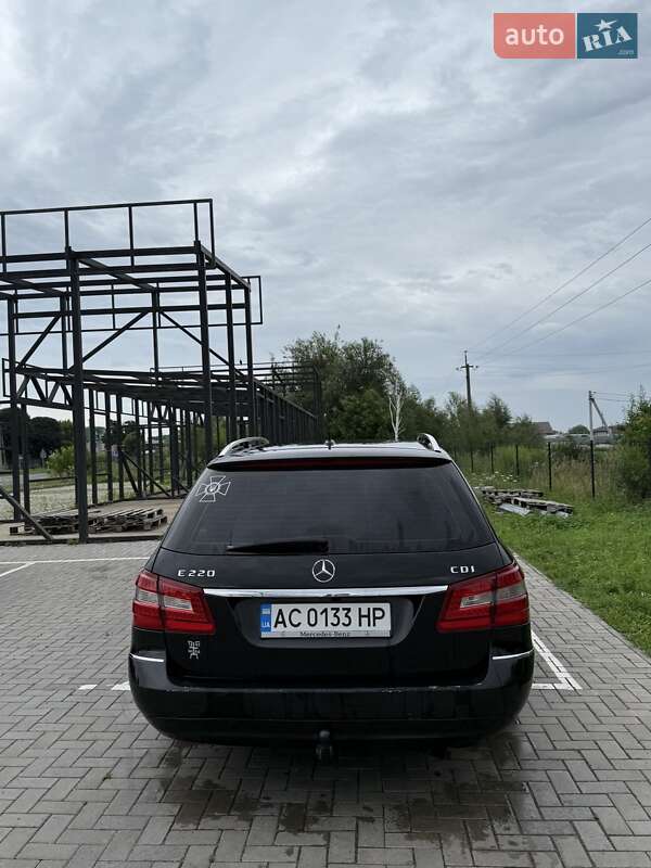 Універсал Mercedes-Benz E-Class 2010 в Володимирі