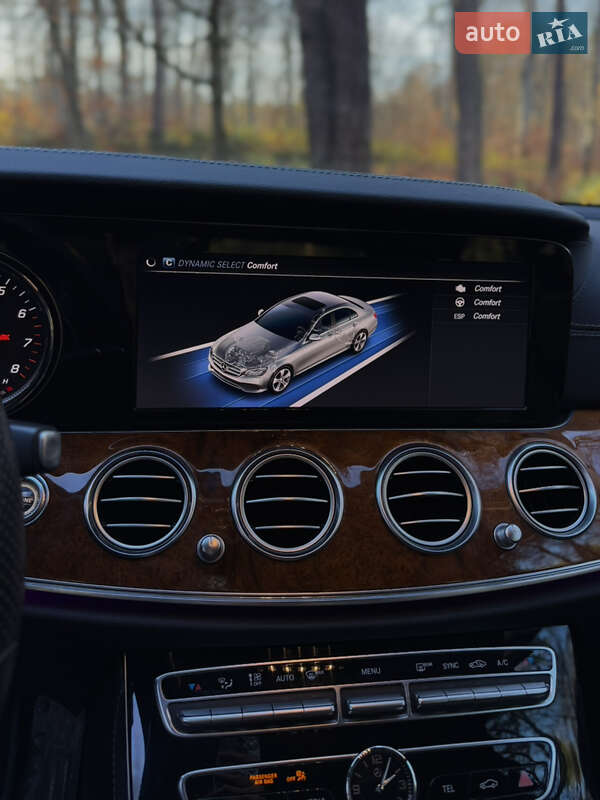 Седан Mercedes-Benz E-Class 2018 в Львове