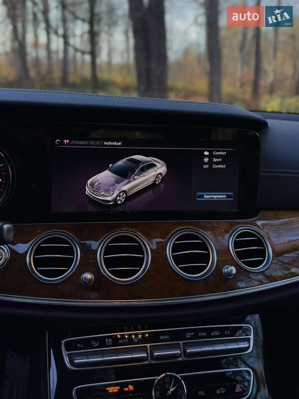 Седан Mercedes-Benz E-Class 2018 в Львове