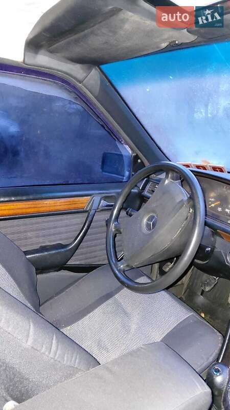 Седан Mercedes-Benz E-Class 1990 в Шостці фото 4 Седан Mercedes-Benz E-Class 1990 в Шостці