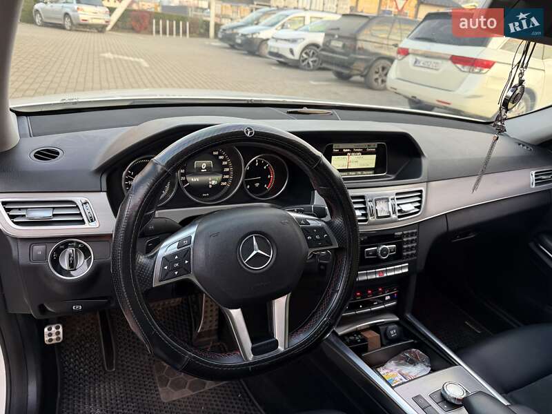 Седан Mercedes-Benz E-Class 2013 в Чернівцях фото 20 Седан Mercedes-Benz E-Class 2013 в Чернівцях
